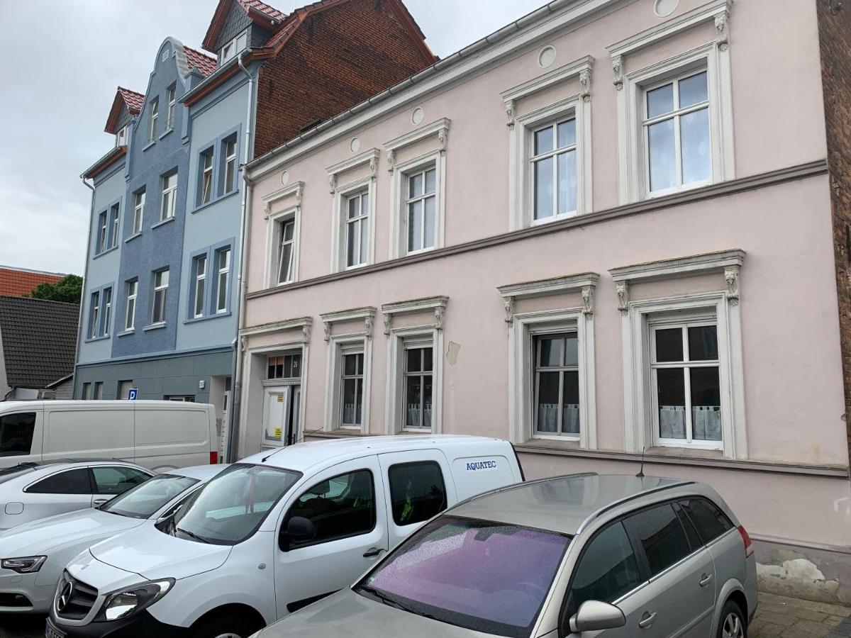 Gold Suite: Elbe Riverside Retreat with Netflix and E-Bike Station Wittenberge Exterior photo