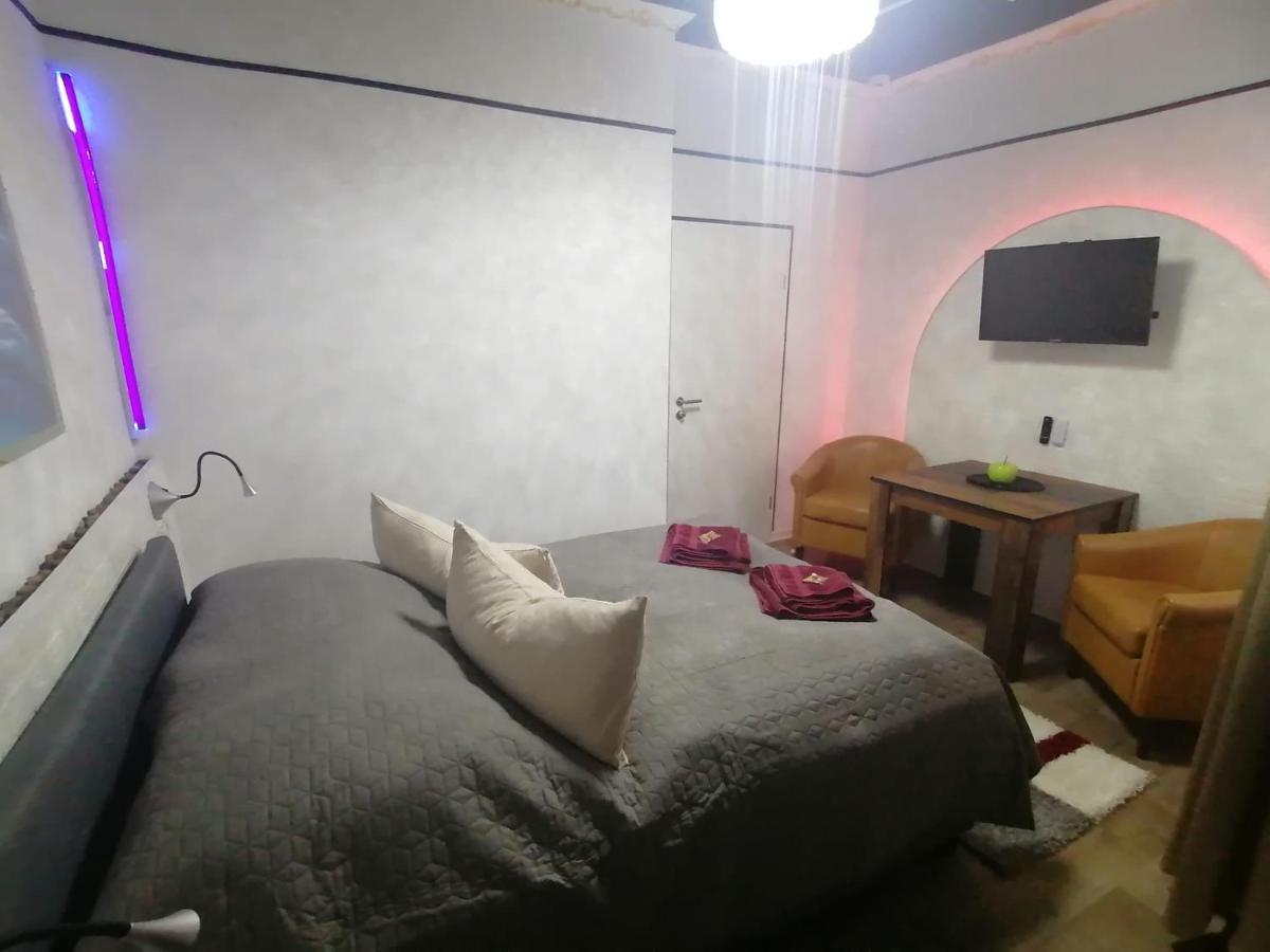 Gold Suite: Elbe Riverside Retreat with Netflix and E-Bike Station Wittenberge Exterior photo