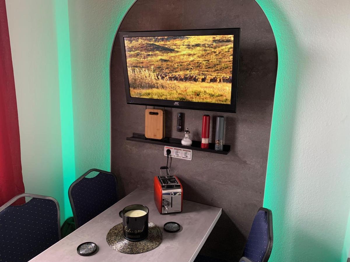 Gold Suite: Elbe Riverside Retreat with Netflix and E-Bike Station Wittenberge Exterior photo